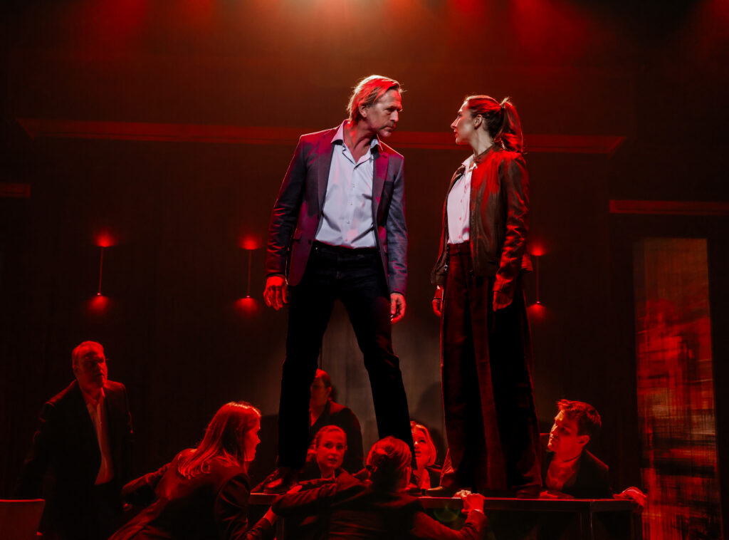 BORGEN foto: Evan Hemmingsen